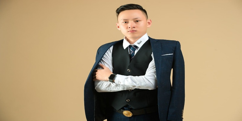 Giới thiệu tổng quan về CEO Hồng Mạnh